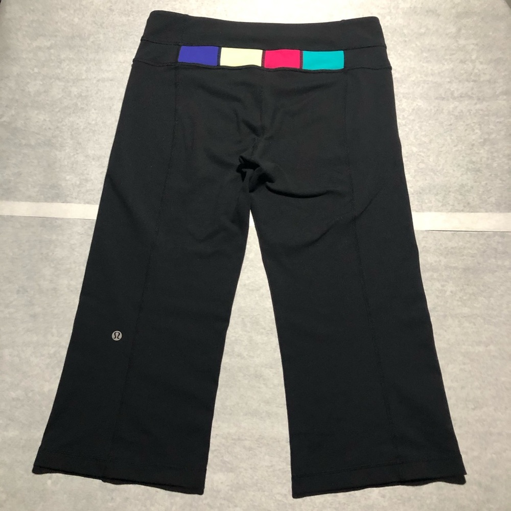 Lululemon Cropped Pants. - Picture 7 of 8